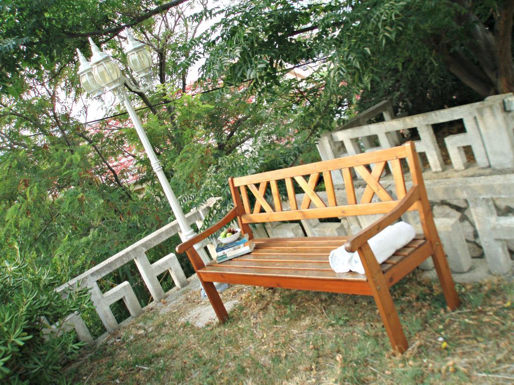 Apartments Tatjana Pag Buitenkant foto