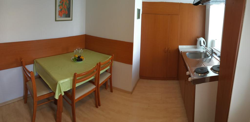 Apartments Tatjana Pag Buitenkant foto